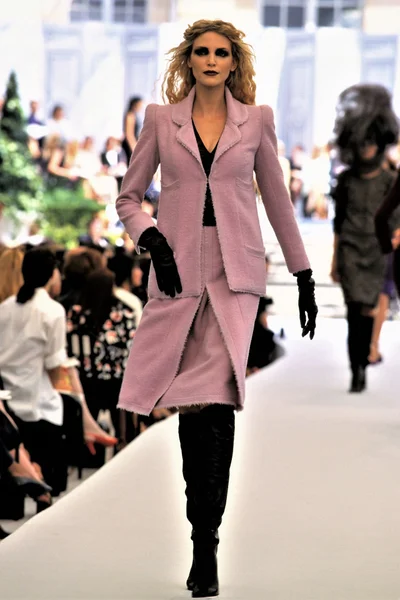 Look 7